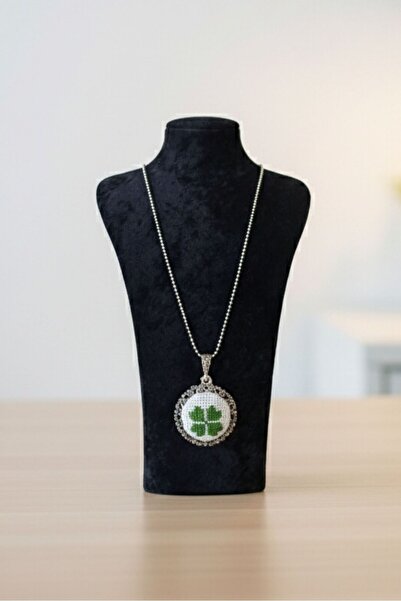 Uretti - سيبيل 2453 8603 قلادة الحظ مصنوعة يدويًا على شكل وردة البرسيم بتقنية...