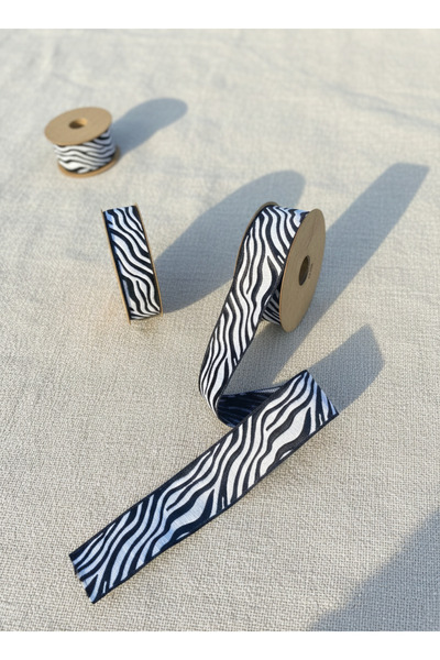 FANTASTIC KURDELE Panglică țesută subțire și elegantă cu model zebră - panglică din material textil de 10 metri
