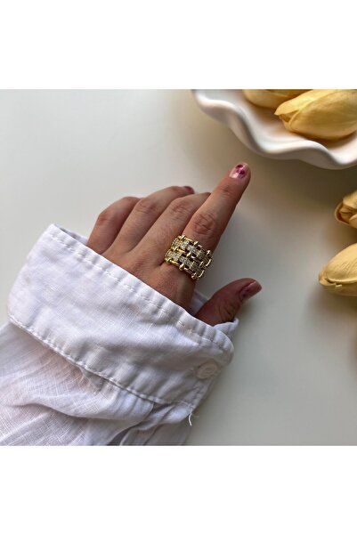 Vitastyle خاتم فولاذي مزين بحجر مُشغول يدويًا بلون ذهبي