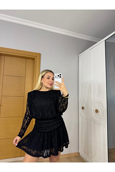 GYUCCE Bel Detaylı Dantel Dokulu Volanlı Mini Elbise – Şık ve Feminen Kadın Elbise