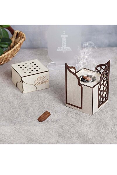 Story of candle مبخره بخور خشبيه بتصميم أنيق وجميل بزخرفة النجوم الجذابة محفور عليها عبارة رمضان كريم