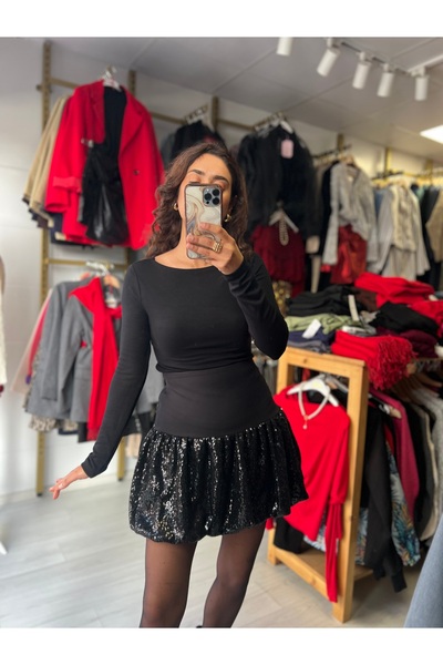 Butik Siyah pullu kısa etek