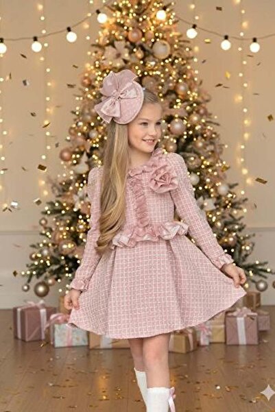 Riccotarz فستان بناتي من قماش الشانيل البودرة مع تفاصيل كشكشة على الياقة والخصر ونقش مربعات