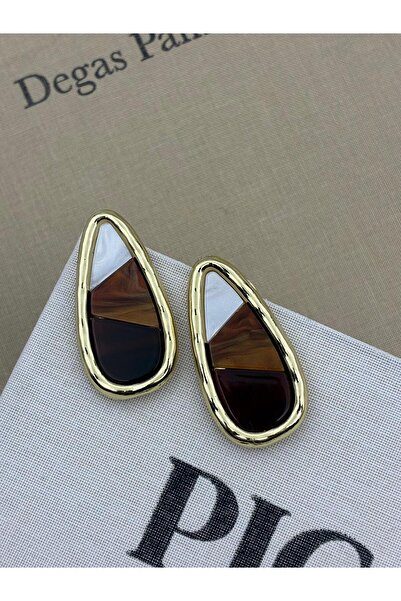 Hedef Bijuteri أقراط بتصميم قطرة كبيرة بلون بني متدرج مع تفاصيل ذهبية