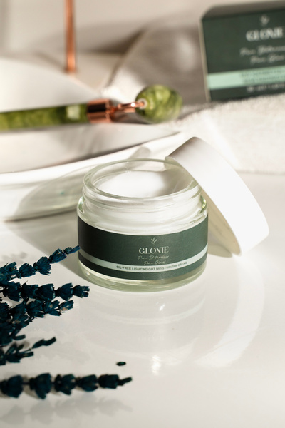 Gloxie Oil-Free Moisturizing Cream with Green Tea and Panthenol – 50 ml