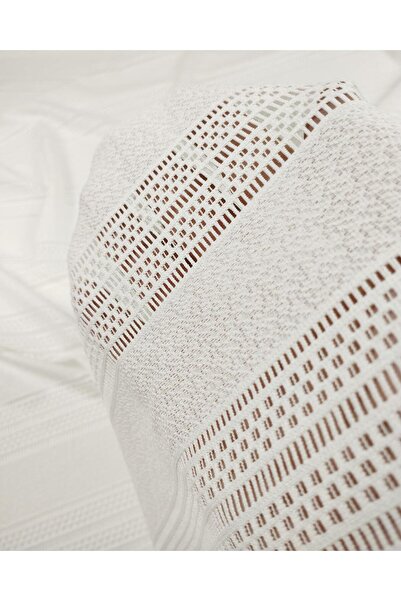 Kumaş Parça Dantela de culoare albă (lățime 125 cm x lungime 200 cm)