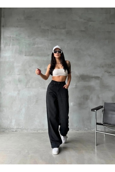 komera Blugi negri cu cataramă la spate