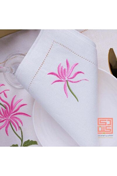 Dakakeen Concept طقم مفارش ومناديل طعام من دكاكين الخير، باللون الوردي بنقشة زهرة المروحة