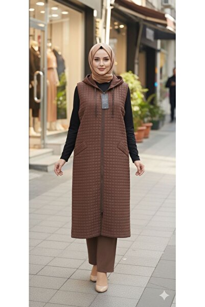 BK BÜYÜK BEDEN KAPÜŞONLU FERMUARLI KAPİTONE YELEK