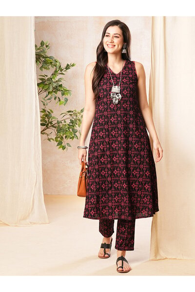 Globus By Styli Geometric Print Thread Work A-Line Kurta and Pants Set