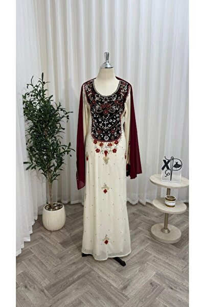 Farah Fashion جلابية أنيقة تجمع بين الأصالة العربية واللمسة العصرية