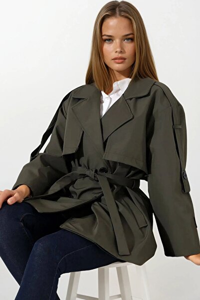 Trend Alaçatı Stili Kadın Haki Kemer Detaylı Kruvaze Yaka Kuşak Bağlamalı Tre...