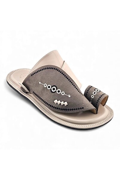 Footprint شباشب أنيقة للاستخدام اليومي