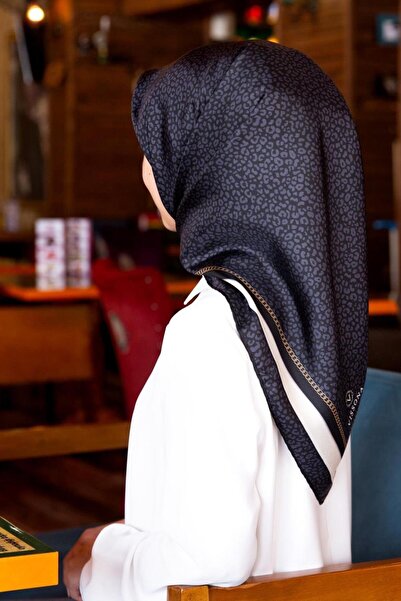 Vissona Eșarfă de mătase Tivil 14195 - 1 - 0001 Model leopard negru