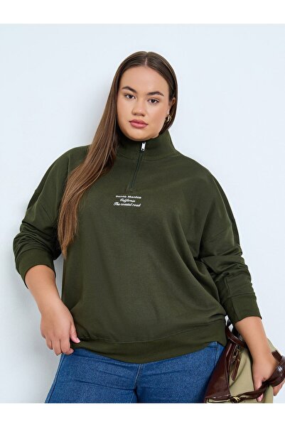 Styli Plus Size Regular Fit Sweatshirt with Half Zip