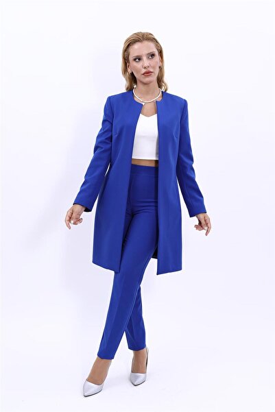 ÖNDER ÖZSOY بدلة نسائية محتشمة بياقة دائرية وسترة طويلة وبنطلون ضيق - أزرق بل...