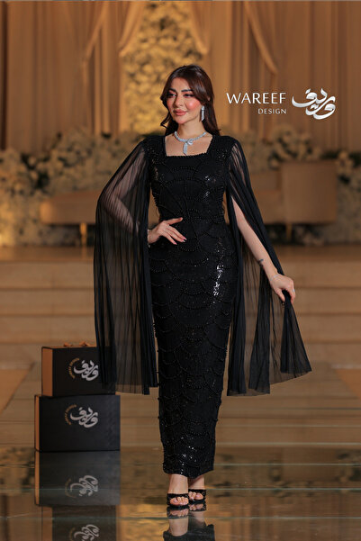 WAREEF FASHION فستان اسود ضيق باكمام طويله مزين بالفصوص اللامعه