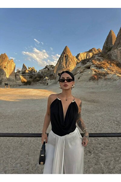 charme butik Women's Halter Neck Accessory Detail Degaje Collar Backless Blouse