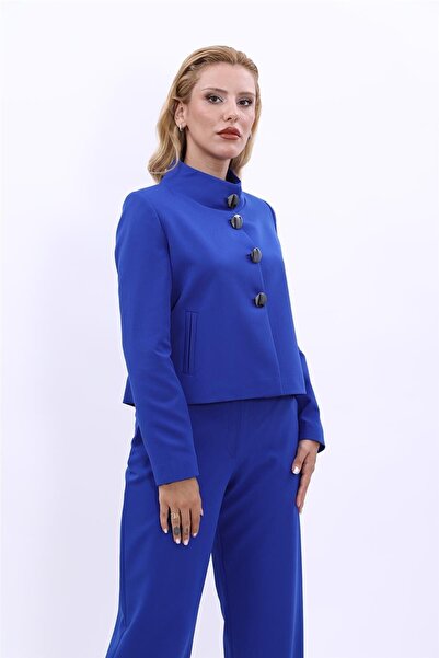 ÖNDER ÖZSOY ياقة مرتفعة متوسطة الطول سترة رياضية قصيرة للنساء - أزرق بلون الك...