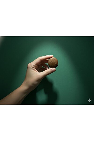 Zümrüdüanka Handmade Kahverengi rafya ipinden kaplamalı kancalı metal düğme