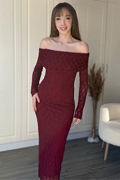 Dilay Gökoğlu Butik Madonna Collar Off-The-Shoulder Lace Long Sleeve Midi Bur...