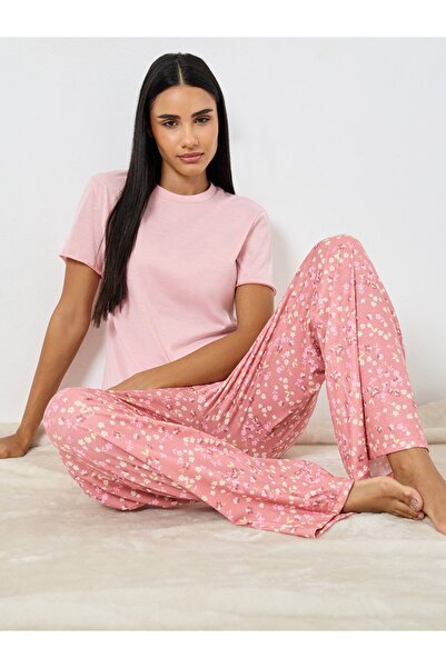 Styli Solid T-Shirt and Floral Pyjama Set