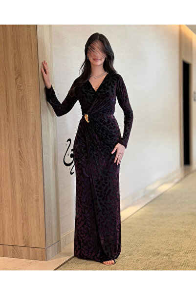 toog فستان سهرة أسود طويل بتصميم ملفوف ونقشة فاخرة