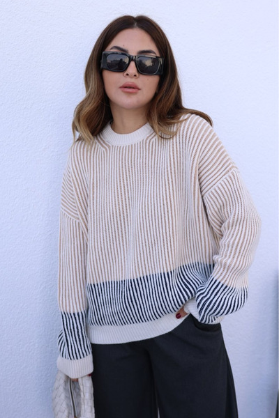 My Blog Crew Neck Double Color Sweater