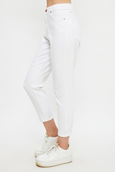 JAXEN Ns-97421 Women's White High Waist Soft Touch Pocket Relaxed Fit Mom Jean Denim Pants