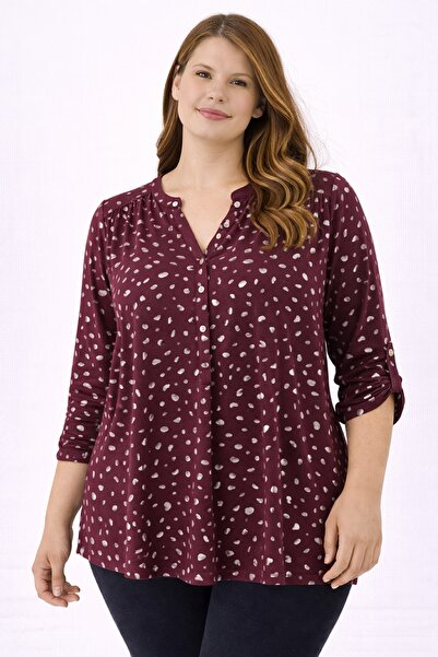 Şans Bluză pentru femei de mărime mare, burgundă, cu mânecă reglabilă trei sferturi, lac cu imprimeu , cu detaliu croșetat pe umăr 65N39282