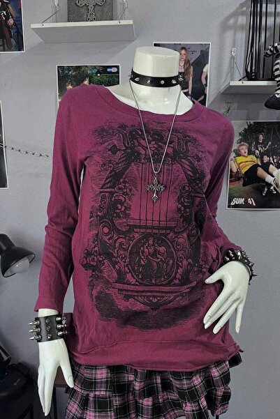 Karakedi Plum Gothic Vintage Renaissance Motif Y2K Unisex Sweatshirt