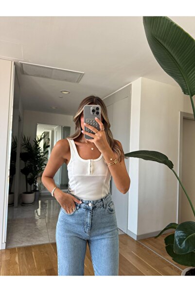 MERVE AKSOY Önü Kopçalı Atlet - Ekru