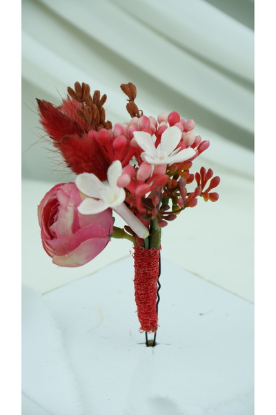 Buketlife مشبك شعر العروس على شكل زهرة باللون الأحمر الوردي