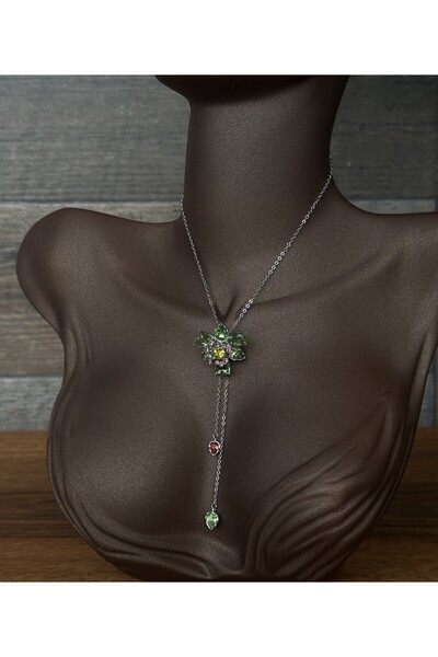 Toz Vintage قلادة إمينو الفضية ذات الطراز القديم مع شكل زهرة حجرية