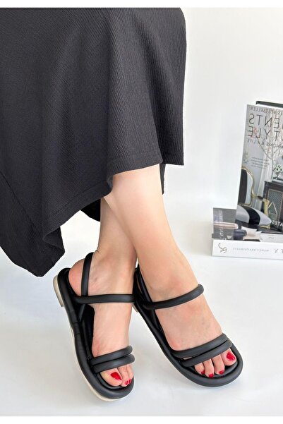 Dclasse Winta Black Skin Sandals