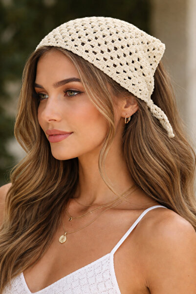 pistore Бежов ръчно плетен триъгълен шал-бандана Ръчно изработен