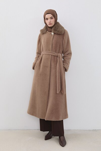 Nihan Kürk Yakalı Kuşaklı Angora Kaban Vizon