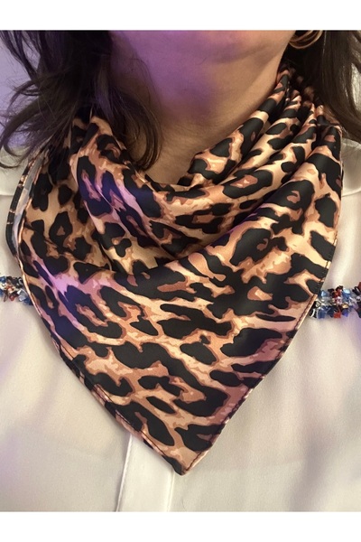 ALS Tasarım Dünyası Leopard Patterned Satin Bandana 55X55