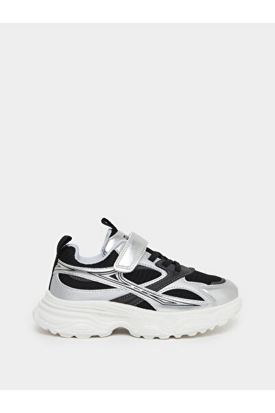 Styli حذاء رياضي للبنات ذو ملمس مميز مع خطاف وحلقة