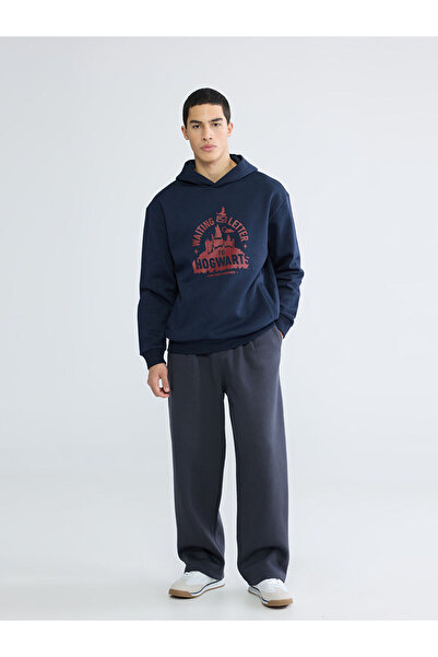 LC Waikiki Shining Store Presents Glittering Choices: Comfortable Fit Men's S...