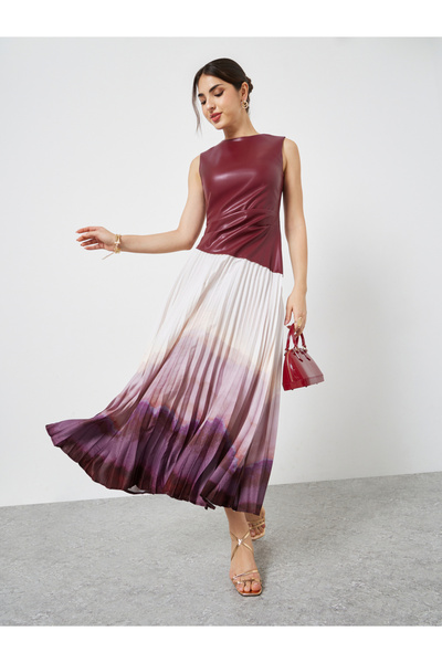 Styli Burgundy Color Block Sleeveless A-Line Maxi Dress