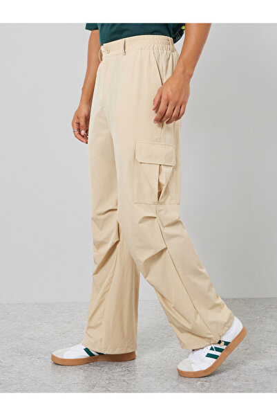 Styli Men Beige Relaxed Cargo Pants
