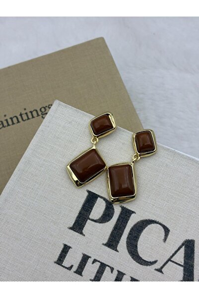 Hedef Bijuteri أقراط متدلية مستطيلة الشكل بتفاصيل ذهبية بنية اللون