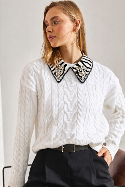 CROCUS DESIGN ياقة قميص من حجر الكريستال بنمط الحمار الوحشي