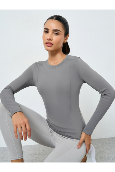 Styli Round Neck Fitted Long Sleeve Top