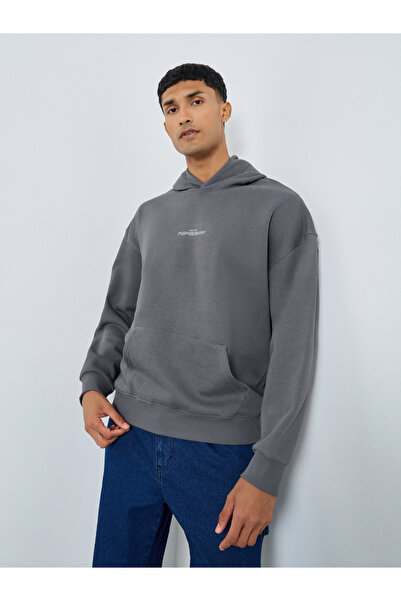 Styli Men Grey Slogan Print Oversized Hoodie