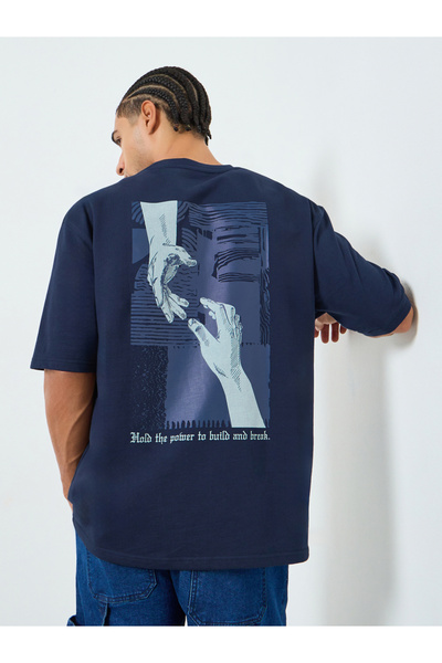Styli Men Navy Blue Graphic Print Oversized T-Shirt
