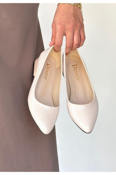 Generic Brand Nitya Beige Printed Patent Leather Heeled Shoes