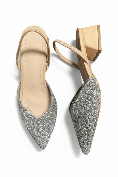 DURUNUN BUTİĞİ Lorya Нюди обувки с камъни (4 см) и заострени върхове