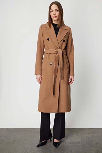 Ekol Beli Kuşaklı Kruvaze Yaka Kaban